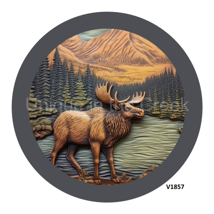 MOOSE CARVING EVERYDAY 10.5" Vinyl Wreath Sign - UTIC-VINYL-V1857