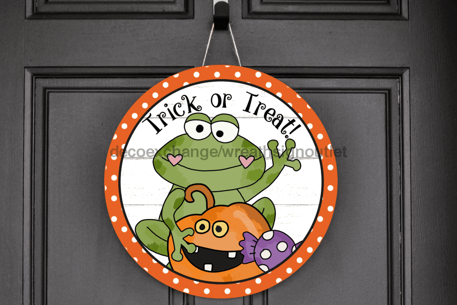 Wreath Sign, Halloween Sign, Trick or Treat Sign, Frog Sign, DECOE-2025, Sign For Wreath 8 round, metal sign, halloween